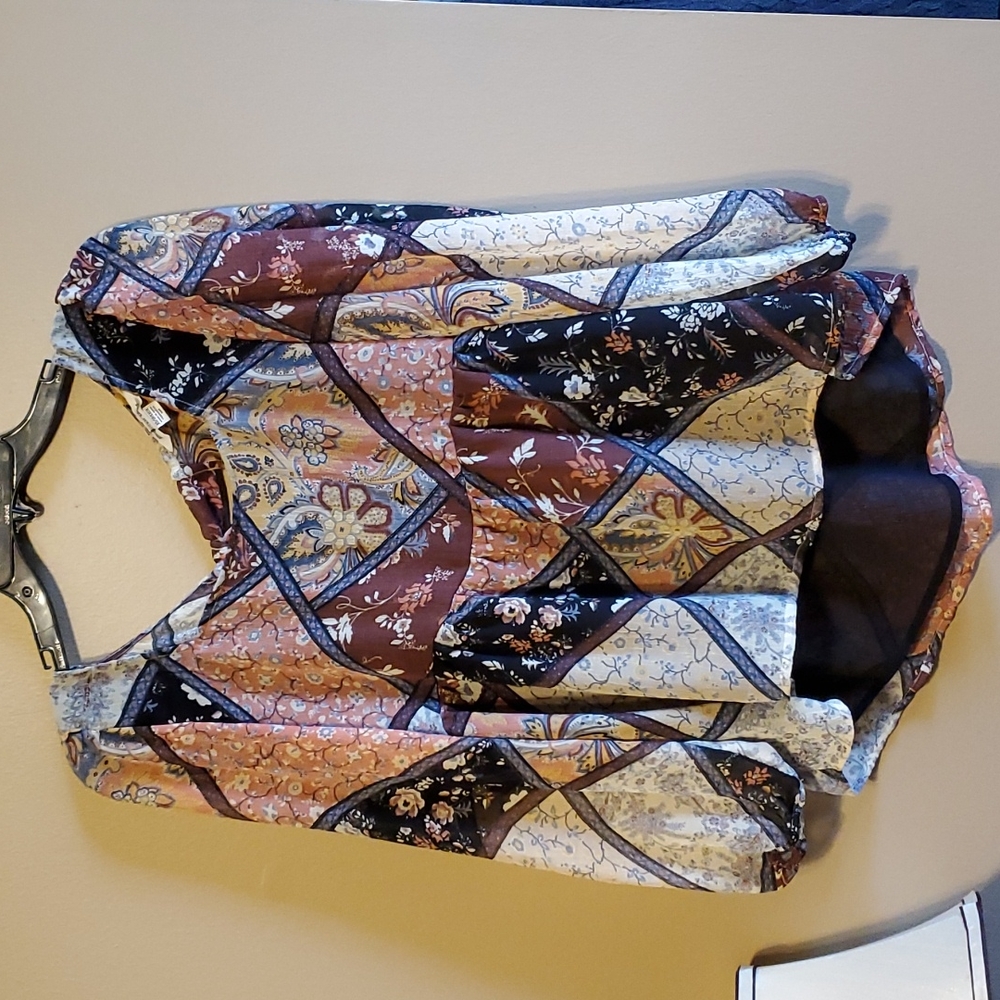 American Eagle Top - Picture 2 of 8